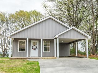 1218 Glenwood Dr, Dalton, GA 30721