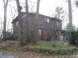 40 Glen Rd, Salem, NH 03079