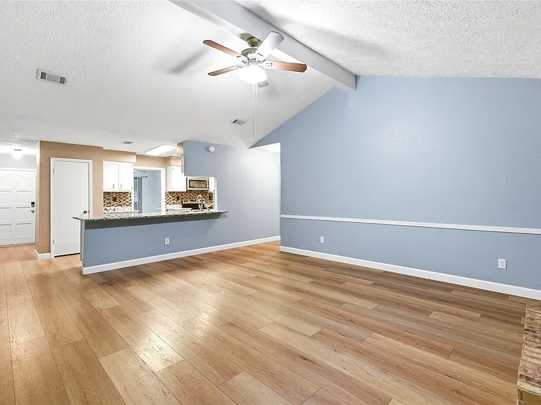 6009 Leafwood Cir — Photo 11