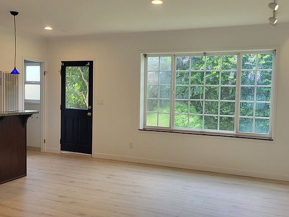 2nd image of 7423 Eads Ave