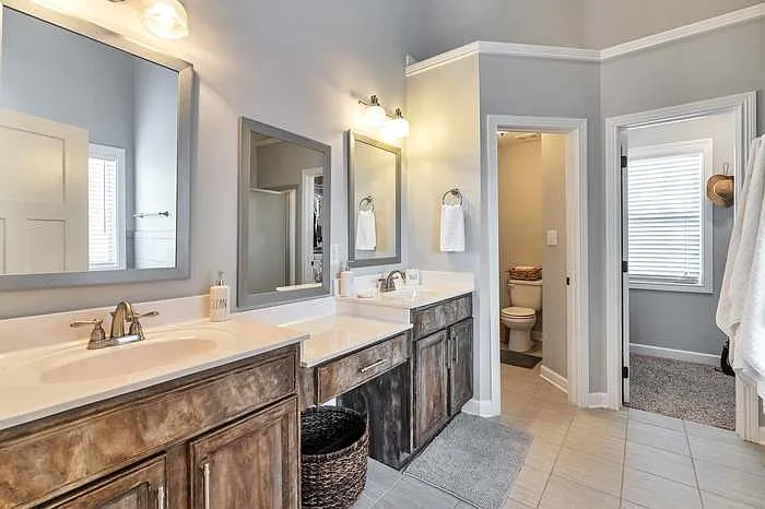 3749 Windhaven Dr — Photo 5