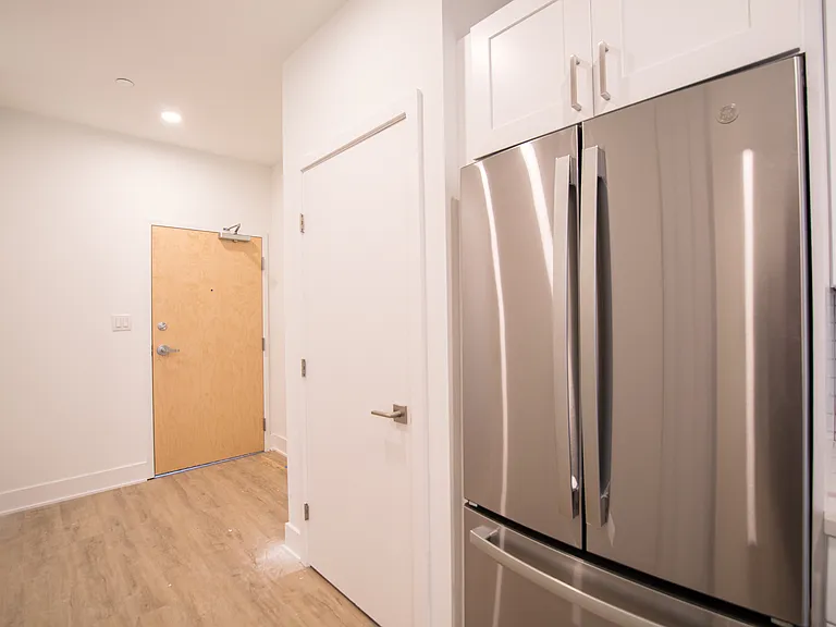 1325 N Lee St — Photo 29