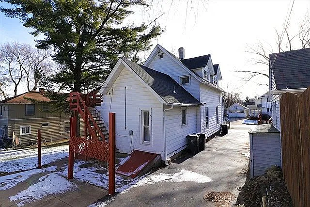 Building Photo
