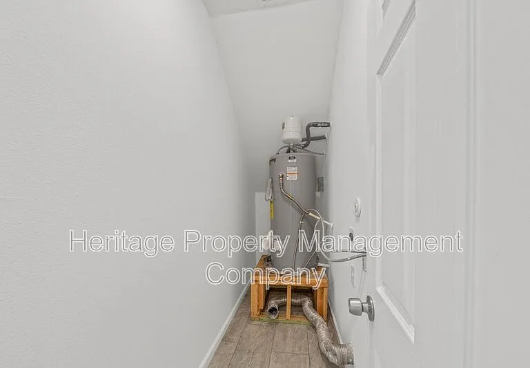 323 Gabriel #1-unit 201 — Photo 12