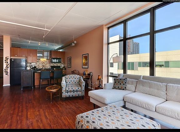 4th image of 212 E Cullerton St APT 1000