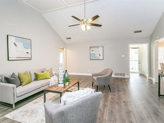 5th image of 2711 Wolff Dr