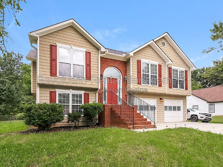 1055 Leighs Brook Way — Photo 4