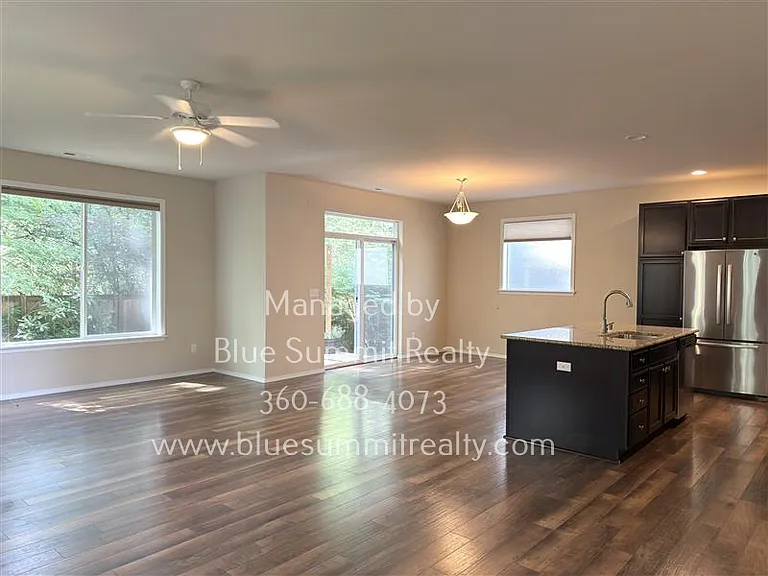 3920 Campus Willows Loop NE — Photo 4