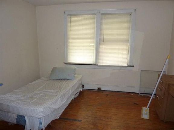 2nd image of 1197 Cedar Ave