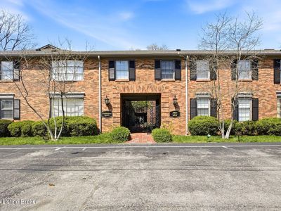 3811 Washington Sq APT 2G, Saint Matthews, KY, 40207