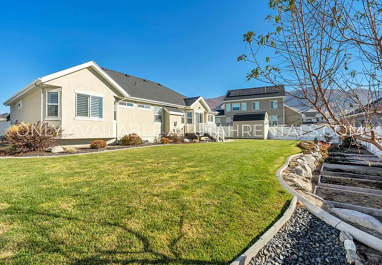 1419 W Stayner Dr — Photo 3