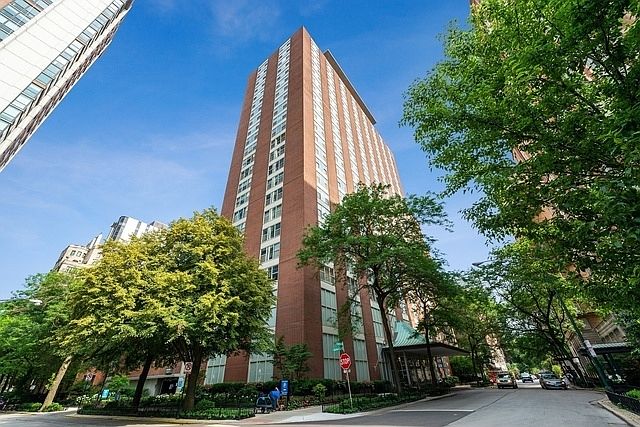 1st image of 1325 N State Pkwy APT 16C