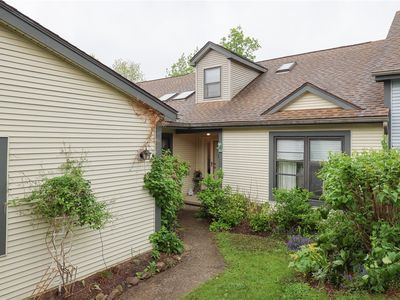 56 Midlakes Dr, Canandaigua, NY, 14424