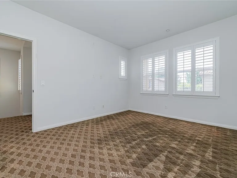 128 Coral Rose — Photo 23