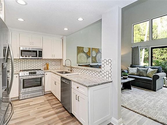 5th image of 4129 Brentwood Park Cir