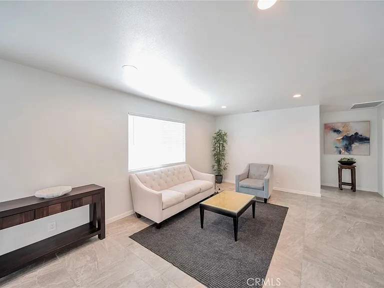 17609 Covello St — Photo 7