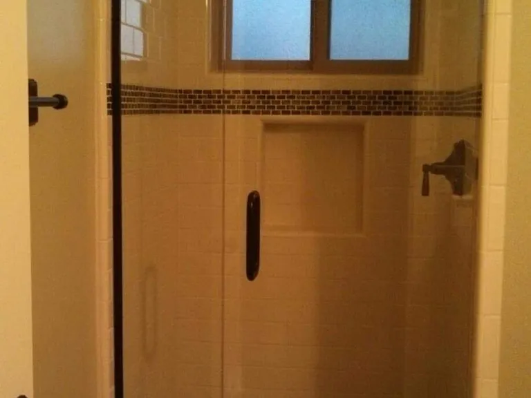 1012 Ella St — Photo 22