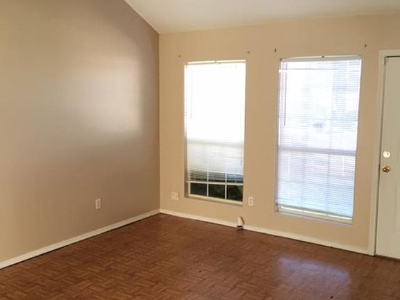 2nd image of 2747 Normandy St