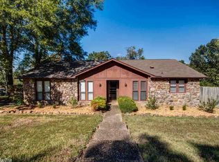 12002 Shawnee Forest Dr, Little Rock, AR 72212