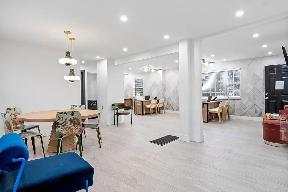 Leasing Office