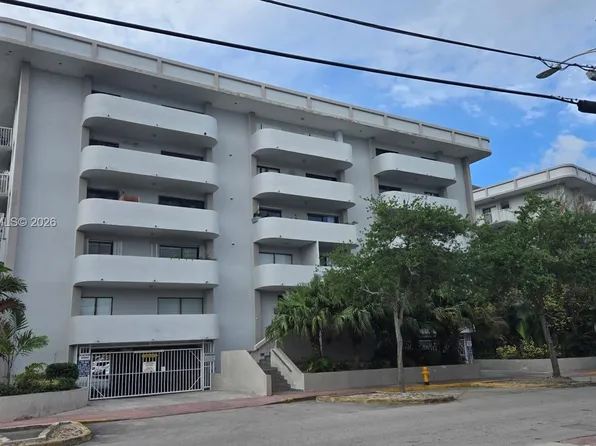 110 S Shore Dr APT 4E, Miami Beach, FL 33141