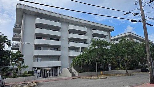 110 S Shore Dr Photo 1