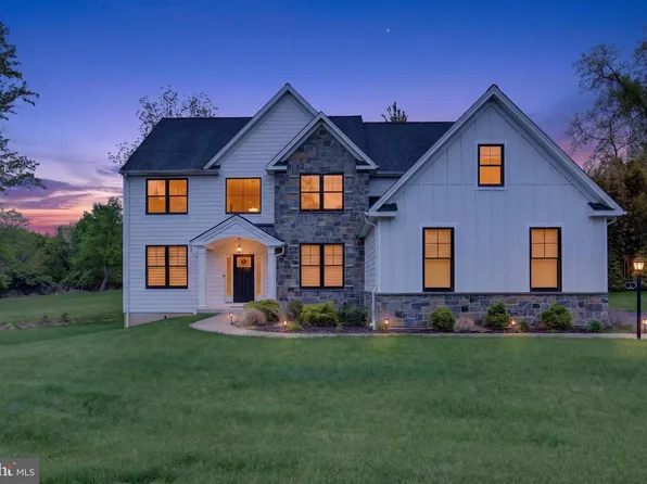 7 Overfield Ln, Glen Mills, PA 19342