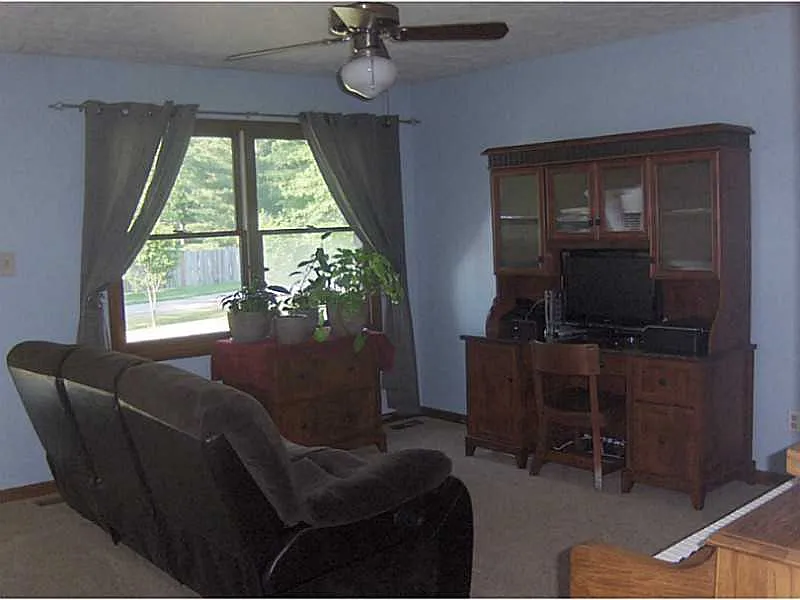 8365 Central Ave photo 1