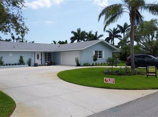 612 Cypress Way E, Naples, FL 34110