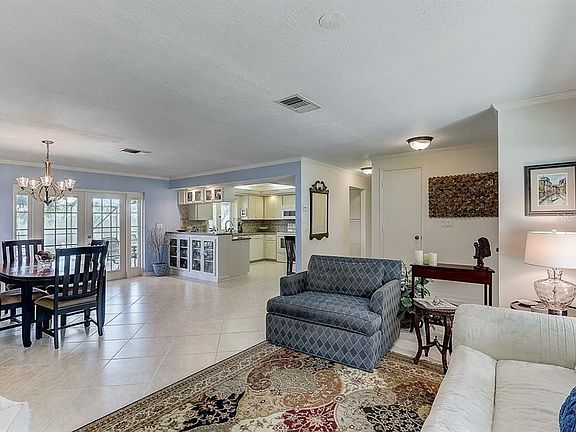 3rd image of 1932 Rolling Green Cir