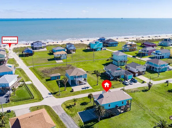 2011 Vista Dr, Crystal Beach, TX 77650