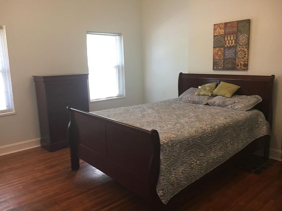 4th image of 390 E Oakland Ave #1