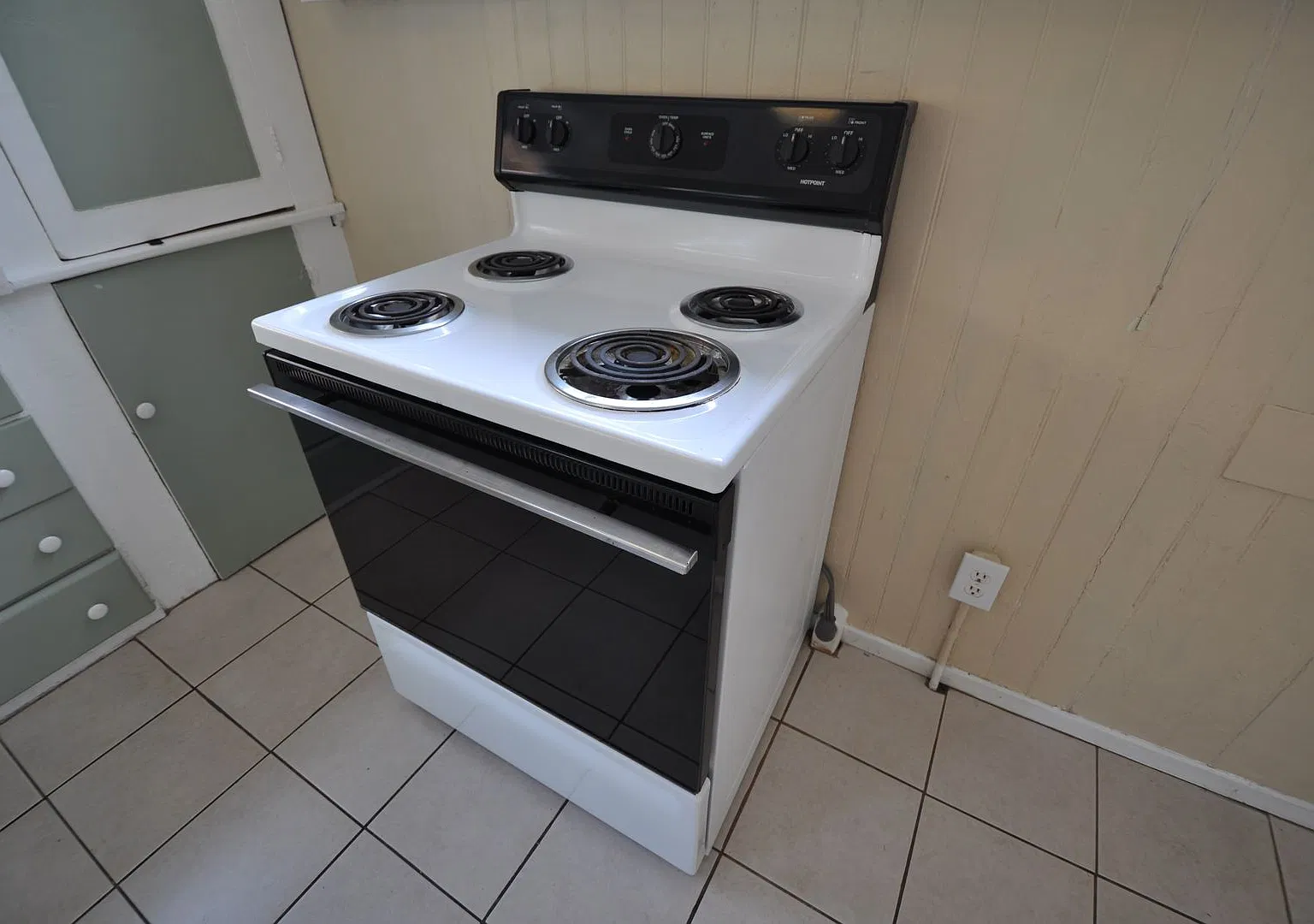 121 — Photo 3