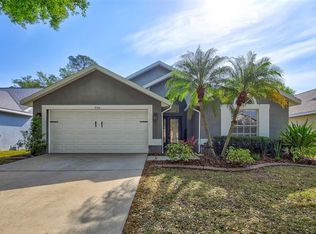 5716 Hawklake Rd, Lithia, FL 33547