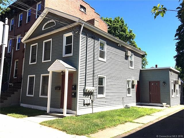 2nd image of 139C Bradley St