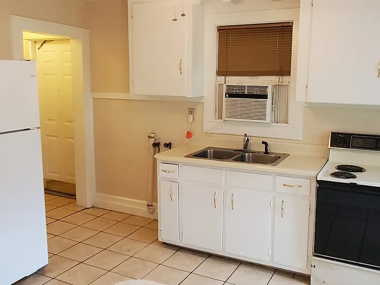 334 McClain Ave — Photo 5