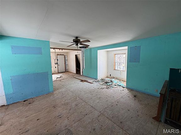 5th image of 111 Kane Ln