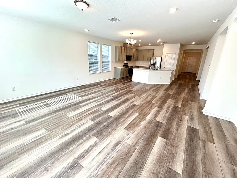 15352 Electra Cir — Photo 4