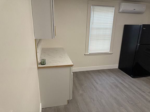 4th image of 6313 Windsor Mill Rd