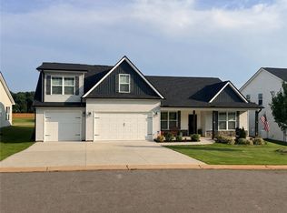 203 Legacy Ln, Pickens, SC 29671
