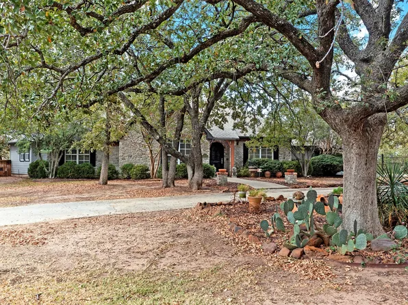 15 Oak Bluff Dr, Crossroads, TX 76227