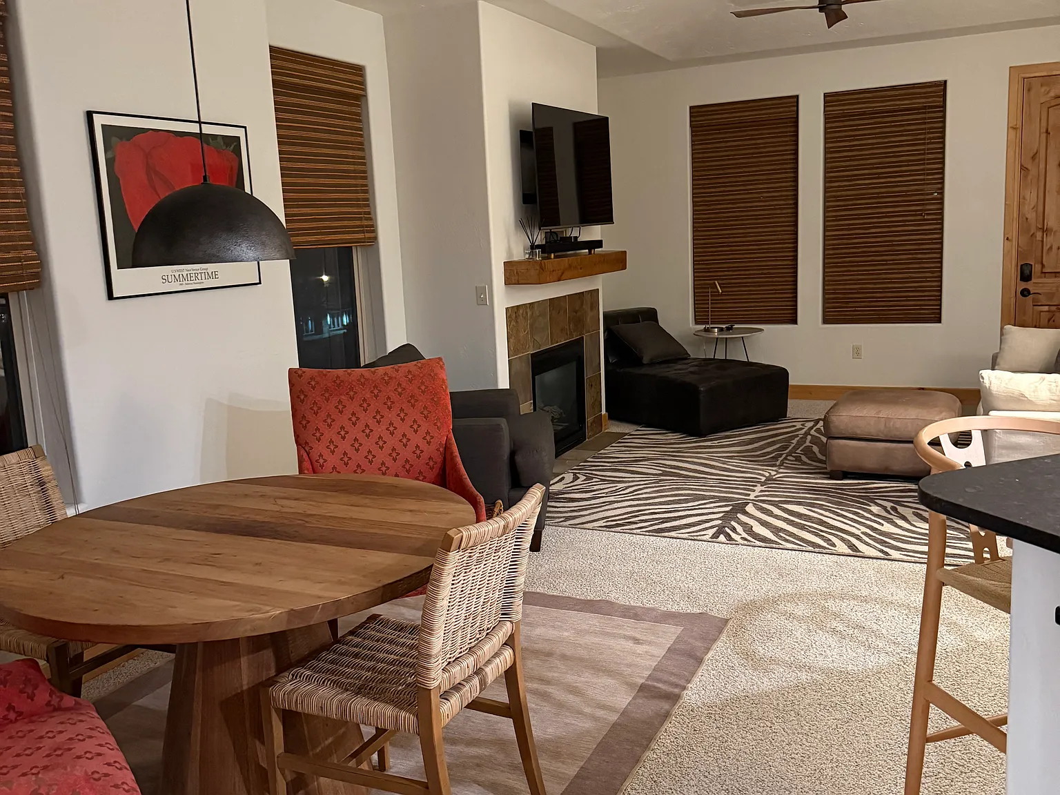 2 bed, 1026 sqft, $3,250 — Photo 2