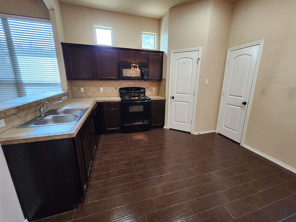 303 Rosalie Dr, New Braunfels, TX 78130 Zillow