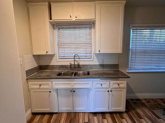 4th image of 2111 W Florence Ave APT 6