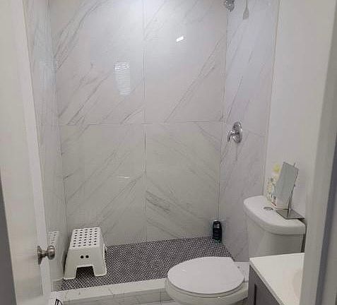5th image of 5348 N Cumberland Ave APT 414