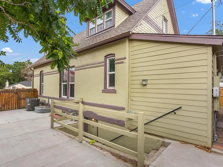3800 N Adams St — Photo 25