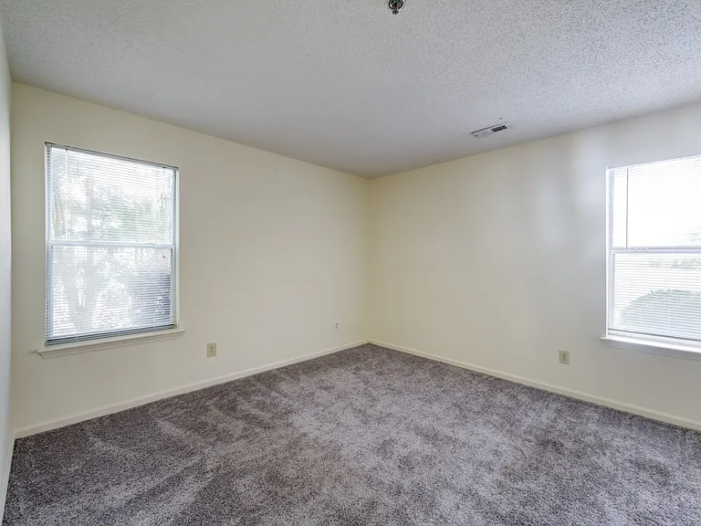 Chason Ridge Apartment Homes — Photo 11