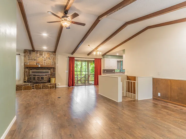 68 Sierra Dr — Photo 3