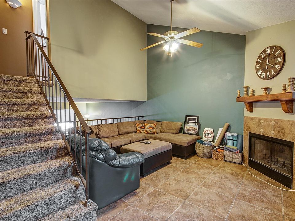 1st image of 921 W University Dr Unit 1103