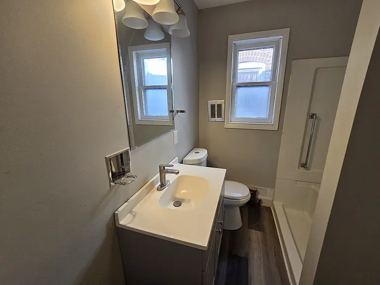 228 N Saint Cloud St — Photo 16